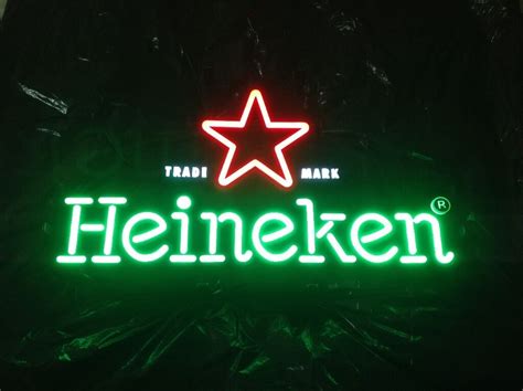 Heineken neon bar sign