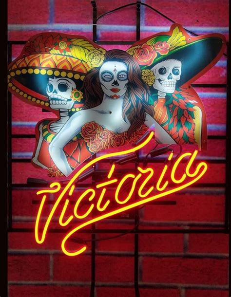 Victoria cerveza neon sign