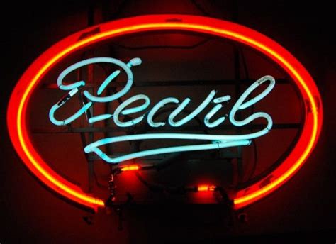 Pearl beer neon sign