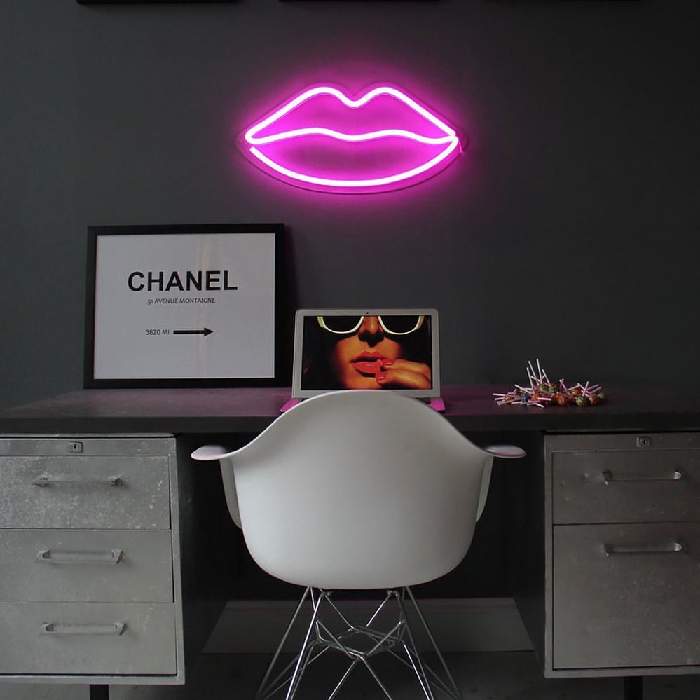 Sexy lips neon sign factory custom