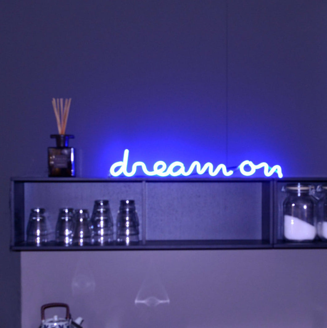 Neon Sign DREAM ON